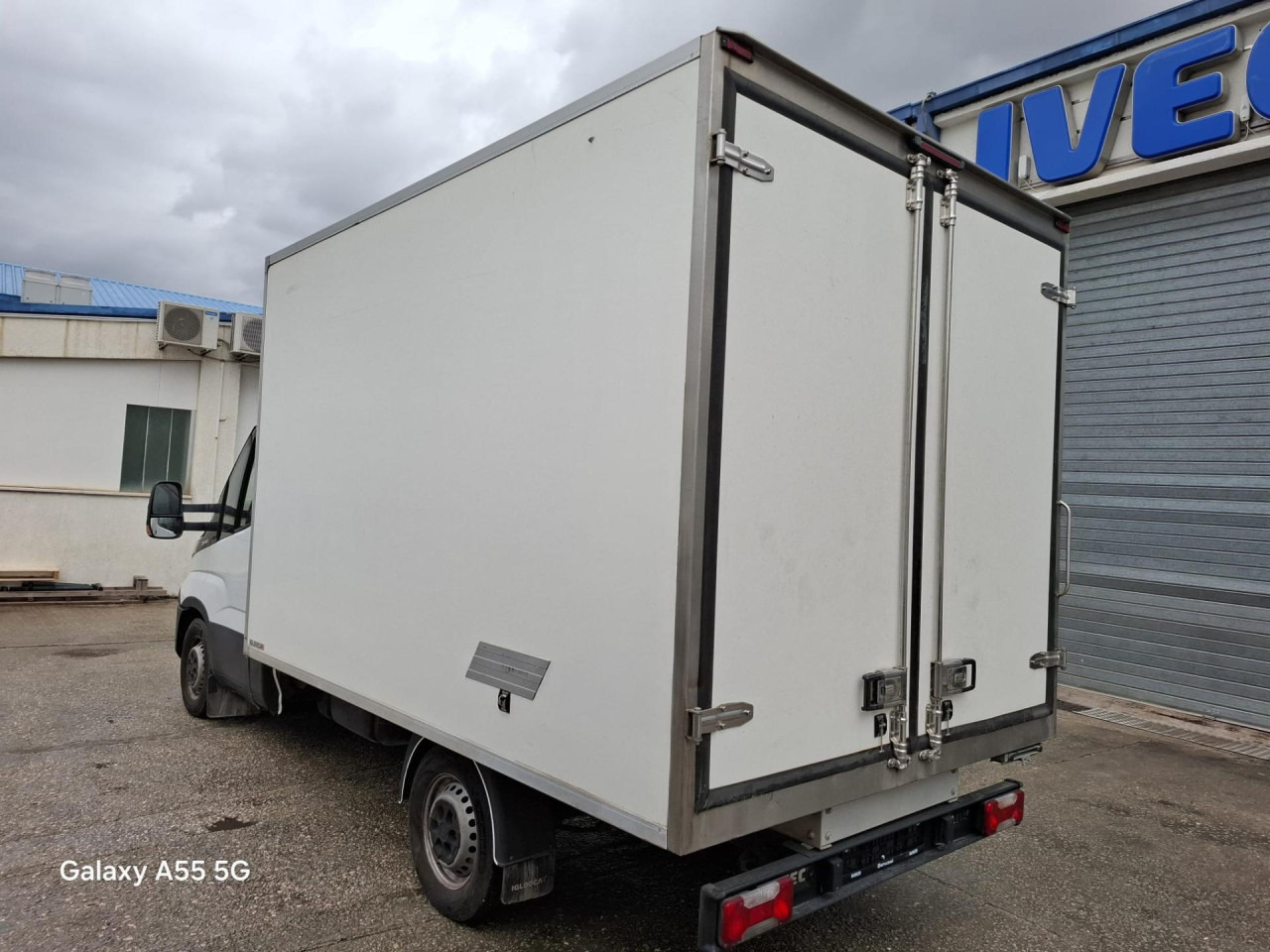IVECO Daily 35S14 - Van berpendingin: gambar 5 IVECO Daily 35S14 - Van berpendingin: gambar 5