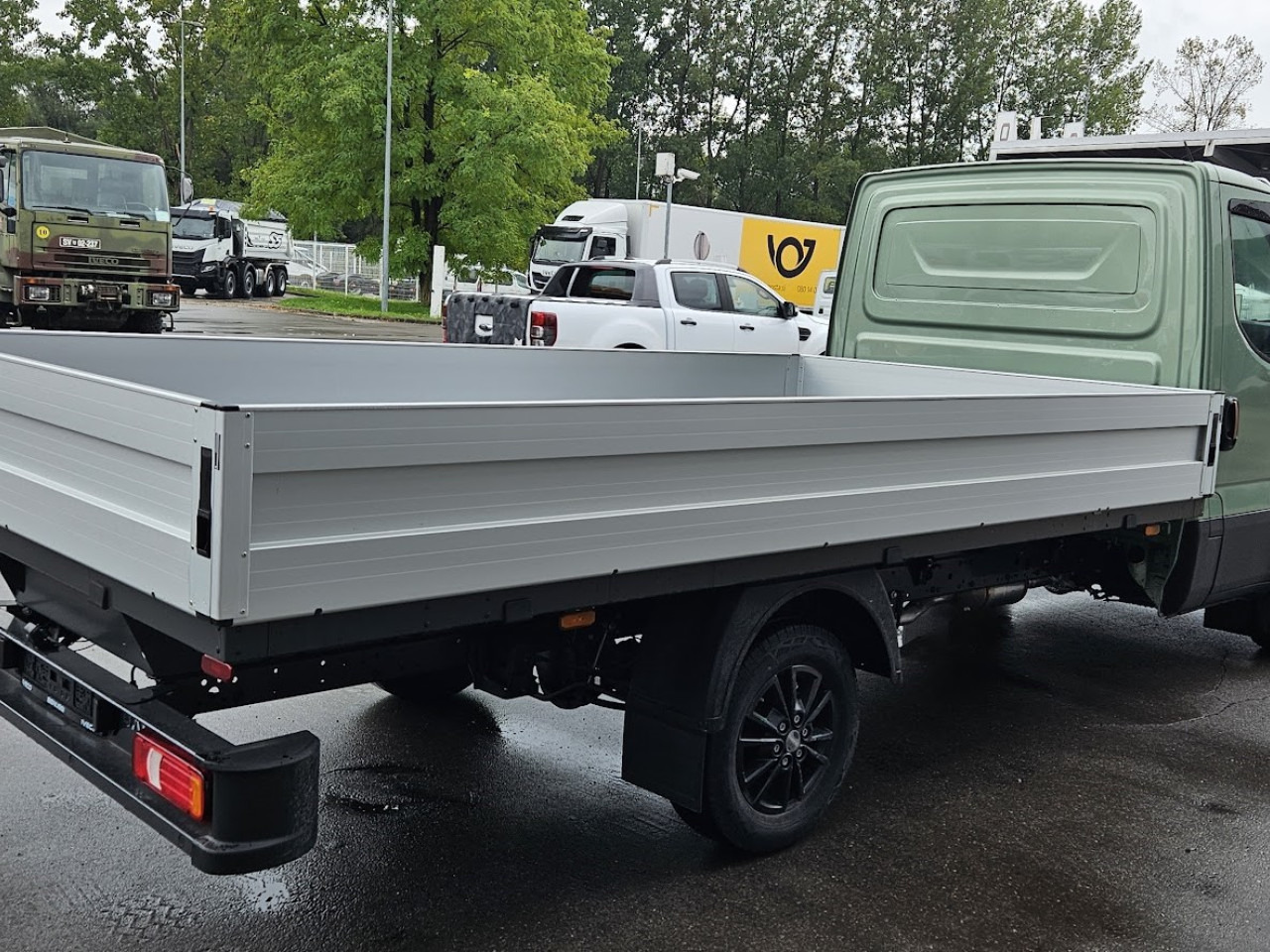 IVECO Daily 35S14A8 - Van panel: gambar 4 IVECO Daily 35S14A8 - Van panel: gambar 4