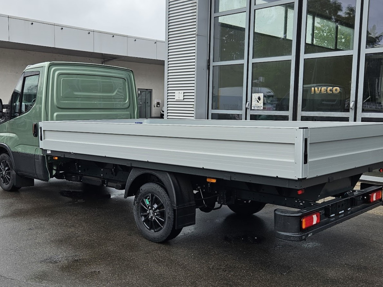 IVECO Daily 35S14A8 - Van panel: gambar 3 IVECO Daily 35S14A8 - Van panel: gambar 3