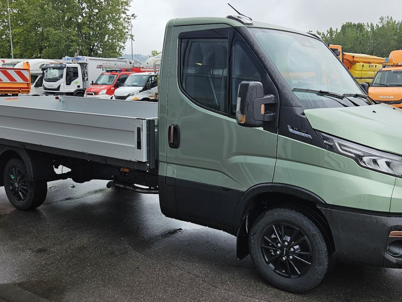 IVECO Daily 35S14A8 - Van panel: gambar 2 IVECO Daily 35S14A8 - Van panel: gambar 2