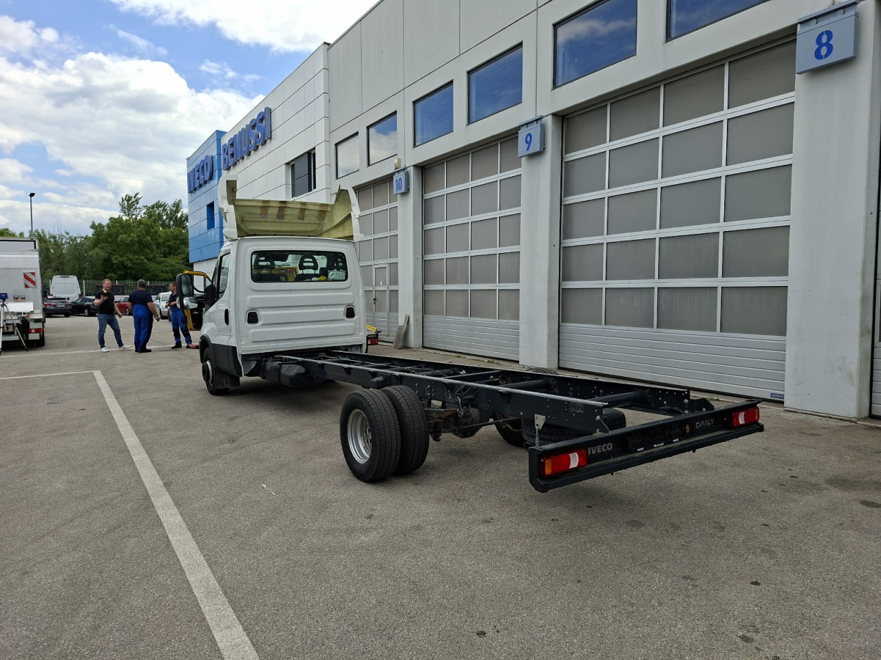 IVECO Daily 70C18H - Truk sasis: gambar 3 IVECO Daily 70C18H - Truk sasis: gambar 3