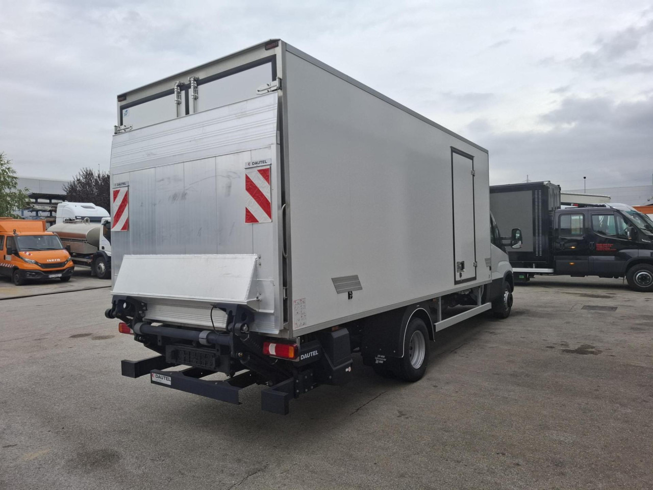 IVECO Daily 70C18H - Van berpendingin: gambar 4 IVECO Daily 70C18H - Van berpendingin: gambar 4