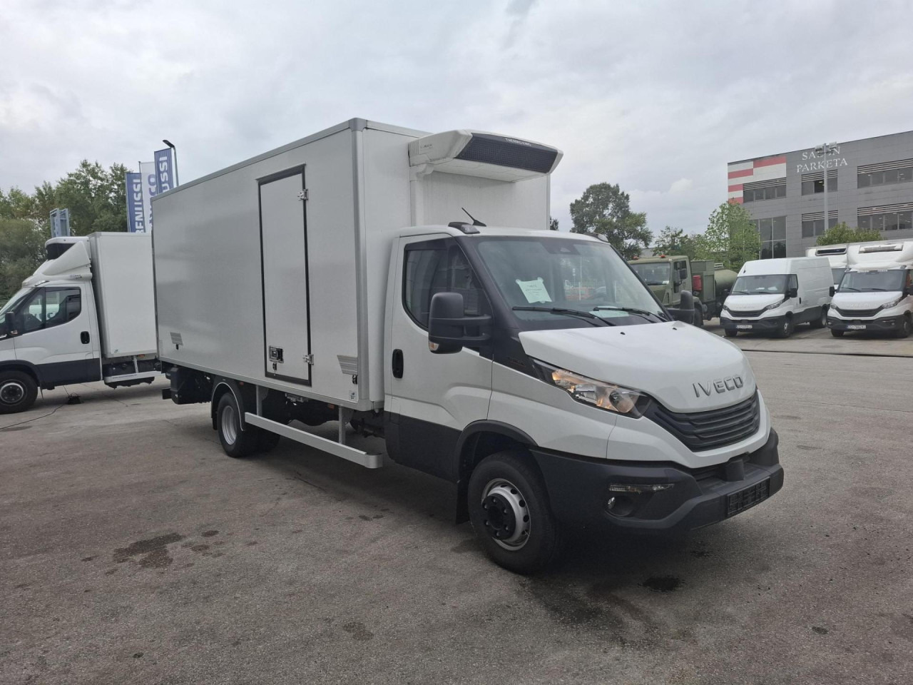 IVECO Daily 70C18H - Van berpendingin: gambar 2 IVECO Daily 70C18H - Van berpendingin: gambar 2