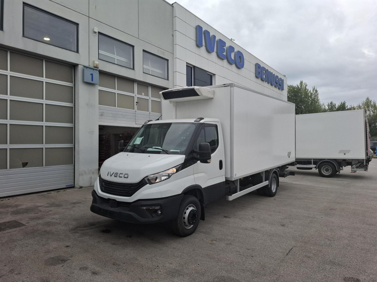 IVECO Daily 70C18H - Van berpendingin: gambar 1 IVECO Daily 70C18H - Van berpendingin: gambar 1
