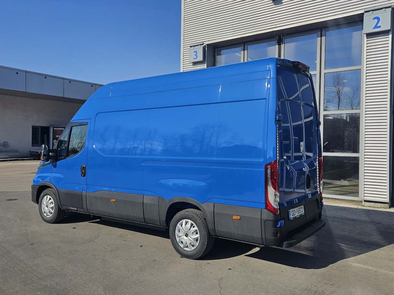 IVECO Daily ELEKTRIČNI 35 C 18H - Van penumpang, Van listrik: gambar 3 IVECO Daily ELEKTRIČNI 35 C 18H - Van penumpang, Van listrik: gambar 3