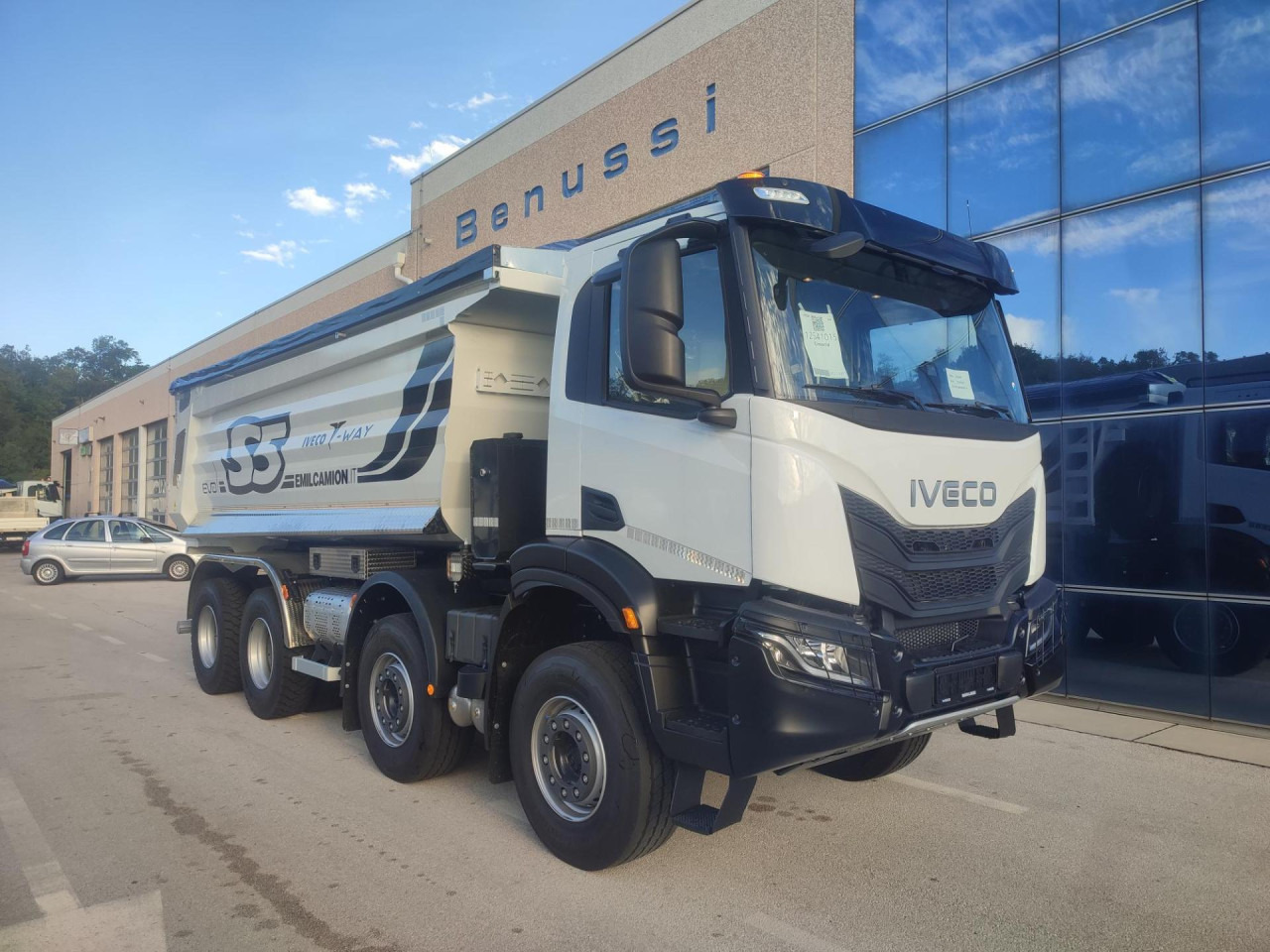 IVECO T-Way AD410T50 - Truk jungkit: gambar 2 IVECO T-Way AD410T50 - Truk jungkit: gambar 2
