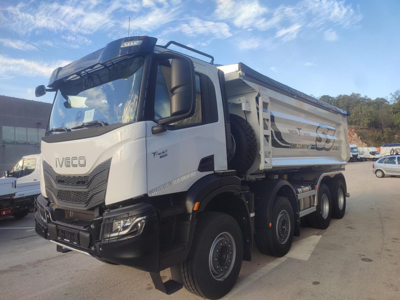 IVECO T-Way AD410T50 - Truk jungkit: gambar 1 IVECO T-Way AD410T50 - Truk jungkit: gambar 1
