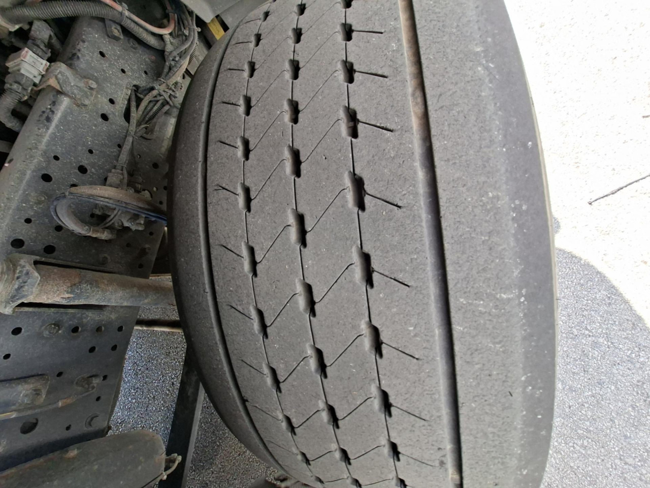 IVECO Stralis AS440S46T/P - Tractor head: gambar 5 IVECO Stralis AS440S46T/P - Tractor head: gambar 5