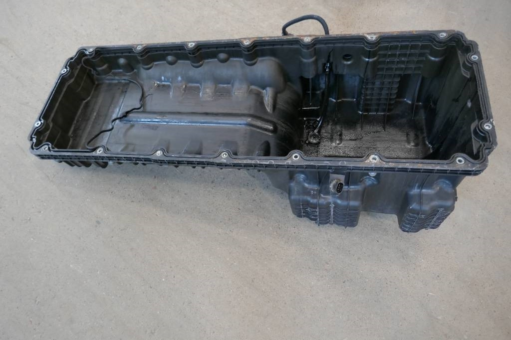 Mercedes-Benz Oljesump - Mesin untuk Truk: gambar 1 Mercedes-Benz Oljesump - Mesin untuk Truk: gambar 1