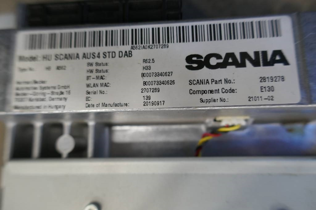 Radio Scania R-serie - Sistem listrik untuk Truk: gambar 2 Radio Scania R-serie - Sistem listrik untuk Truk: gambar 2