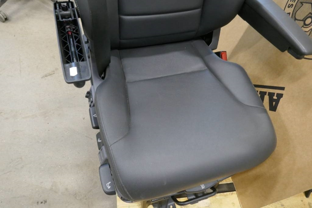 Scania V8 passagerarstol - Kabin untuk Truk: gambar 4 Scania V8 passagerarstol - Kabin untuk Truk: gambar 4