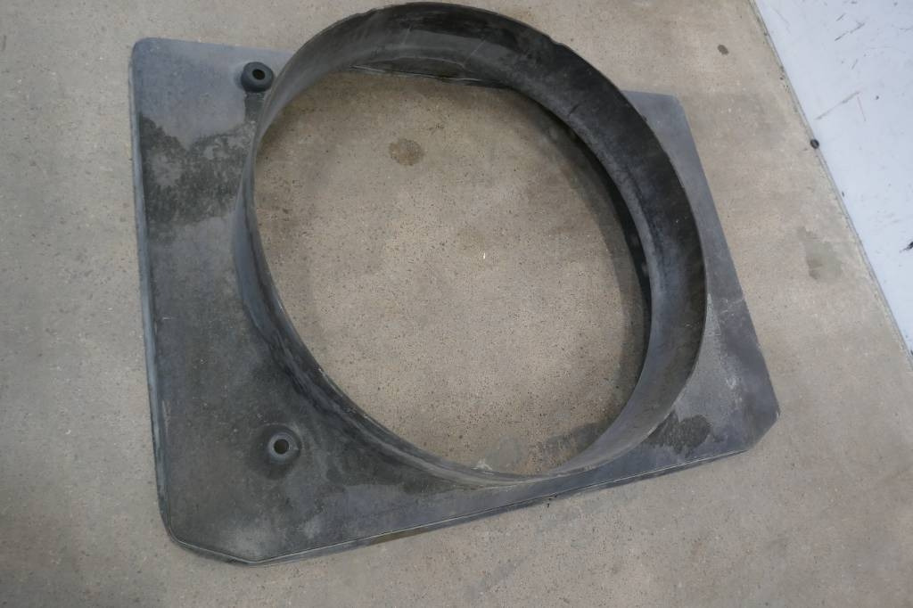 Volvo Fläktkåpa, voe16815639 - Bingkai/ Sasis untuk Peralatan konstruksi: gambar 1 Volvo Fläktkåpa, voe16815639 - Bingkai/ Sasis untuk Peralatan konstruksi: gambar 1