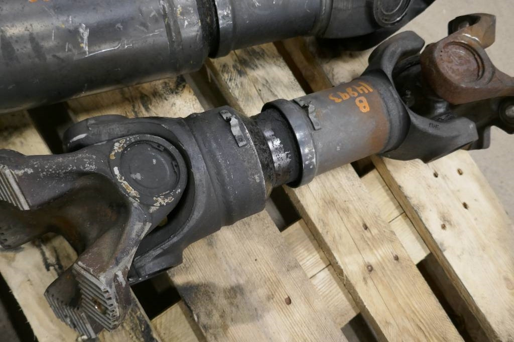 Volvo L180 HL Kardanaxel, voe15085429 - Gearbox untuk Peralatan konstruksi: gambar 2 Volvo L180 HL Kardanaxel, voe15085429 - Gearbox untuk Peralatan konstruksi: gambar 2