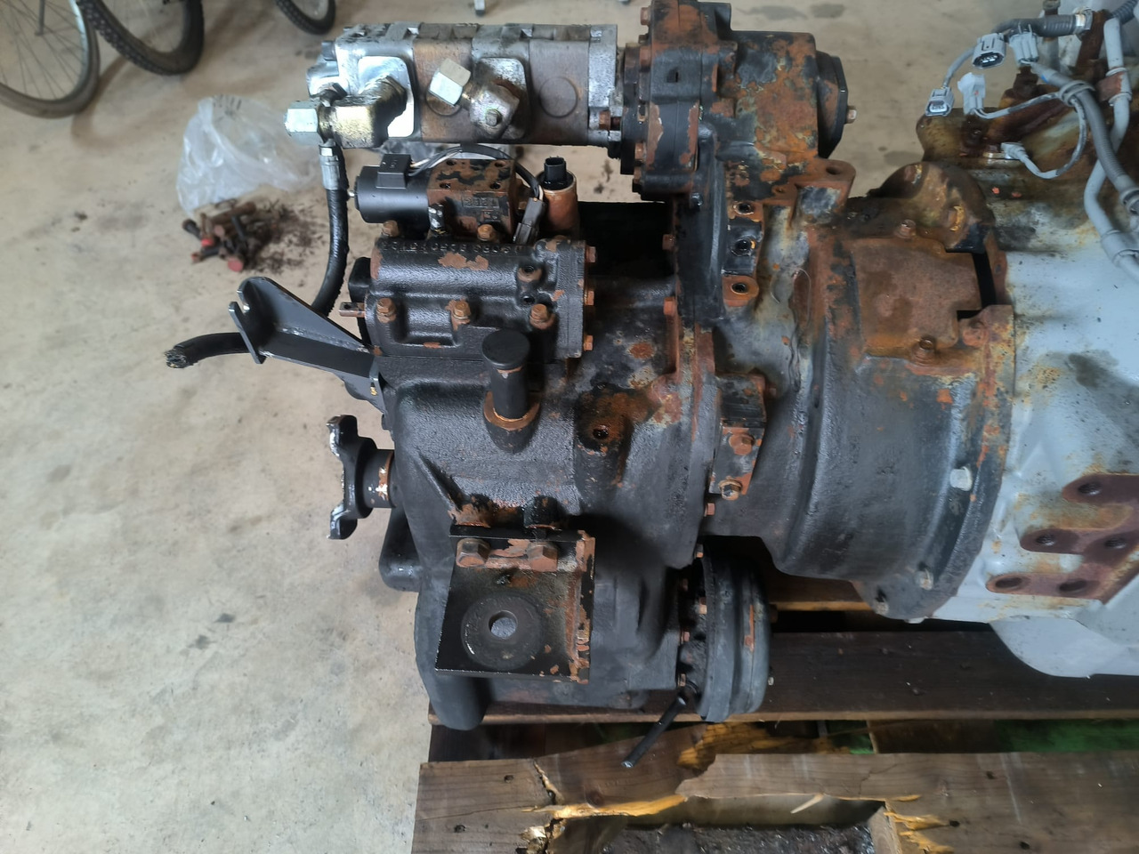 NISSAN TCM l1f6f70y - Gearbox dan bagiannya: gambar 1 NISSAN TCM l1f6f70y - Gearbox dan bagiannya: gambar 1