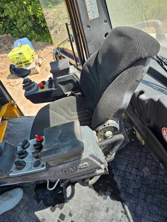 Roller jalan BOMAG BW 174 AP-4F AM, Tandem Roller: gambar 8 Roller jalan BOMAG BW 174 AP-4F AM, Tandem Roller: gambar 8