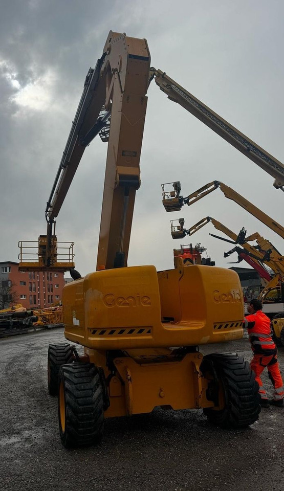 Genie Z-80/60, 24.4meter height - Platform udara yang dipasang di truk: gambar 4 Genie Z-80/60, 24.4meter height - Platform udara yang dipasang di truk: gambar 4