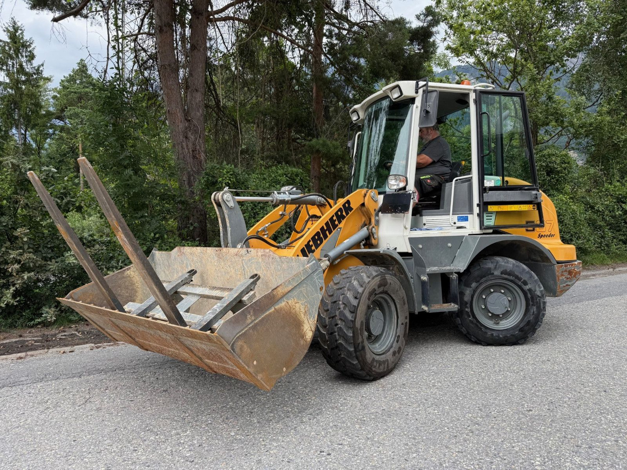 Liebherr L507, Gabel+Schaufel, ONLY 850hours - Wheel loader: gambar 4 Liebherr L507, Gabel+Schaufel, ONLY 850hours - Wheel loader: gambar 4