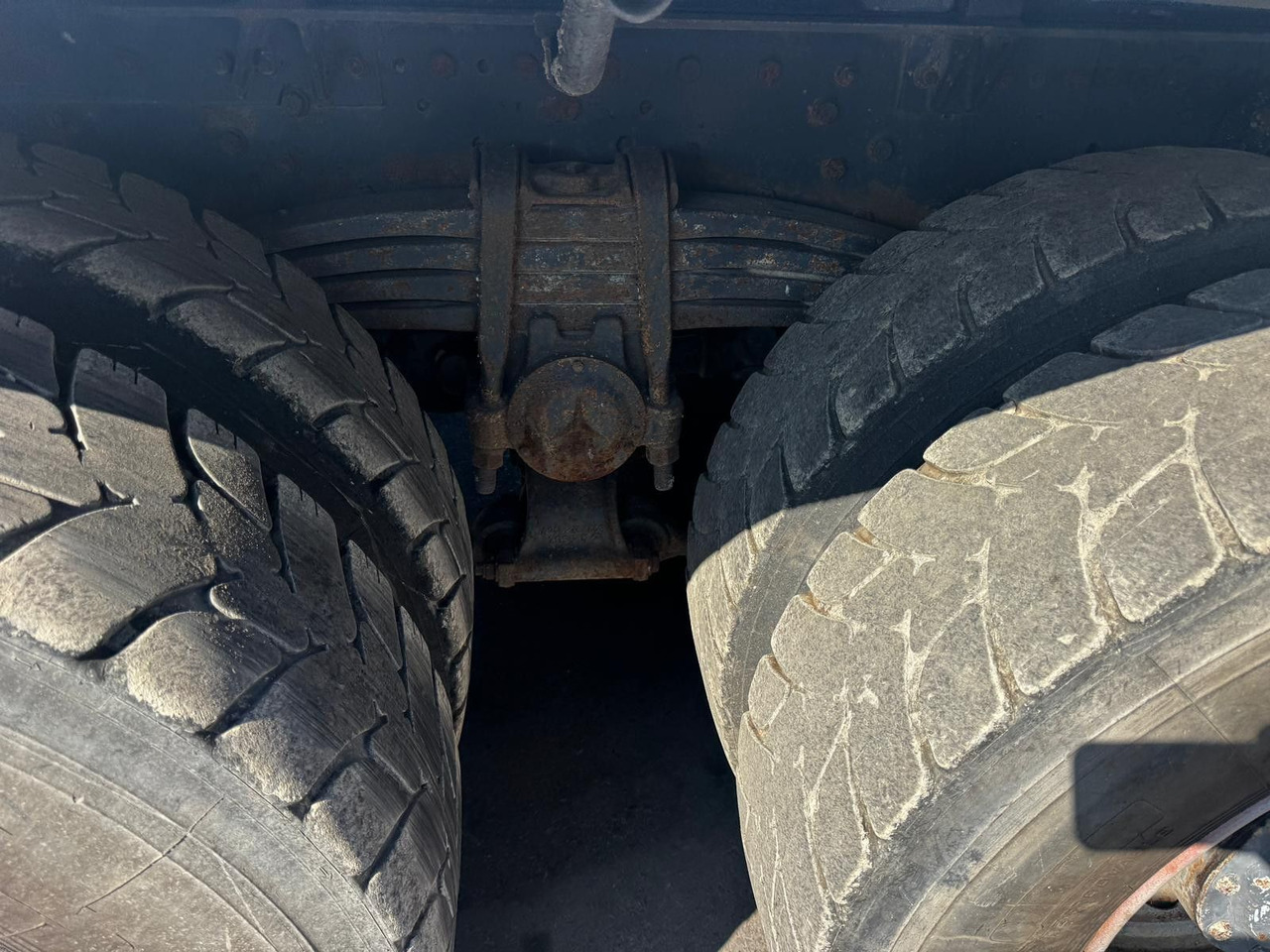 Truk jungkit Mercedes-Benz Actros 4446 10x4, E5, MP2, EPS, Retarder: gambar 12
