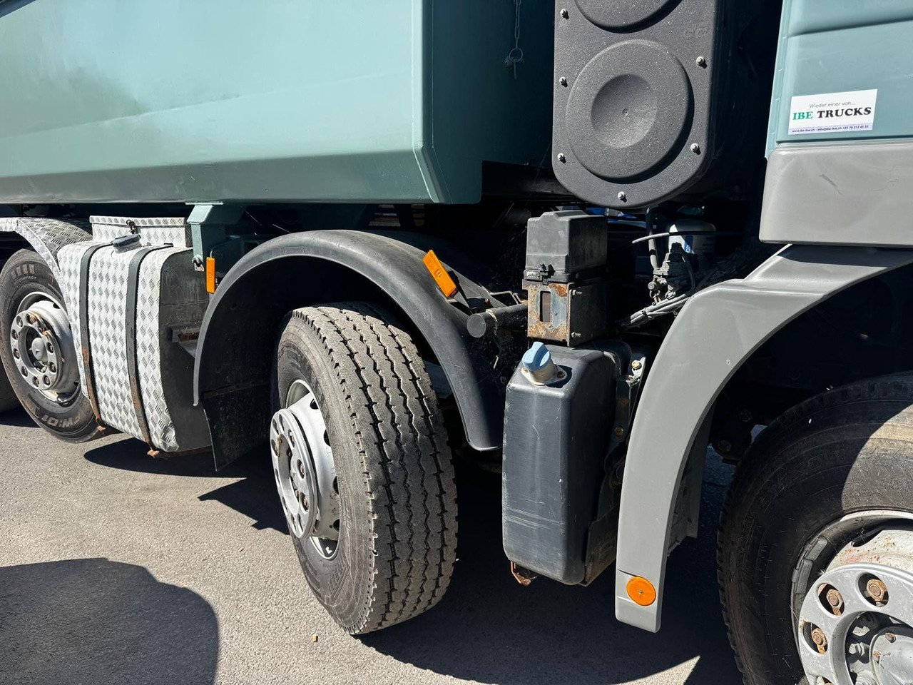 Truk jungkit Mercedes-Benz Actros 4446 10x4, E5, MP2, EPS, Retarder: gambar 10