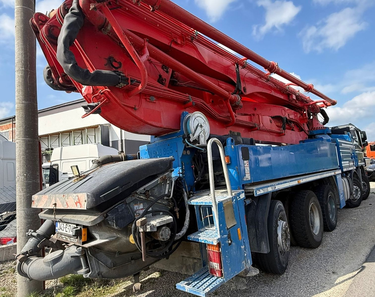 Mercedes-Benz Actros 4448 10x4, E5, MP-3, Putzmeister M46-5 - Truk pompa beton: gambar 4 Mercedes-Benz Actros 4448 10x4, E5, MP-3, Putzmeister M46-5 - Truk pompa beton: gambar 4