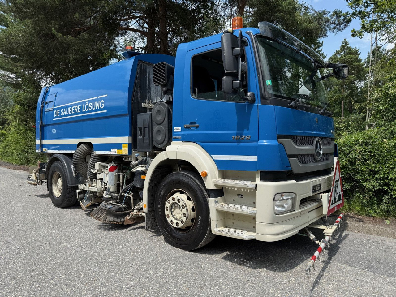 Mercedes-Benz Axor 1829 4x2, E5, EPS, RHD, Faun Kehrmaschine - Penyapu jalan: gambar 3 Mercedes-Benz Axor 1829 4x2, E5, EPS, RHD, Faun Kehrmaschine - Penyapu jalan: gambar 3