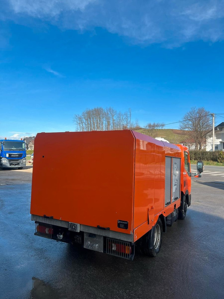 Nissan NT400 Cabstar, Dietmar Kaiser - Truk vakum: gambar 3 Nissan NT400 Cabstar, Dietmar Kaiser - Truk vakum: gambar 3