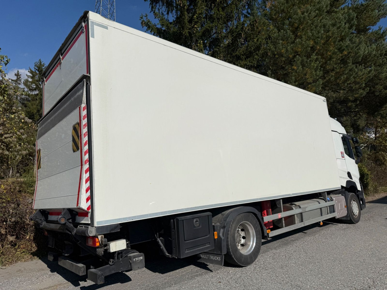 Renault T460 4x2, E 6, Carrier U850, -30C, Ladebordwand - Truk berpendingin: gambar 3 Renault T460 4x2, E 6, Carrier U850, -30C, Ladebordwand - Truk berpendingin: gambar 3