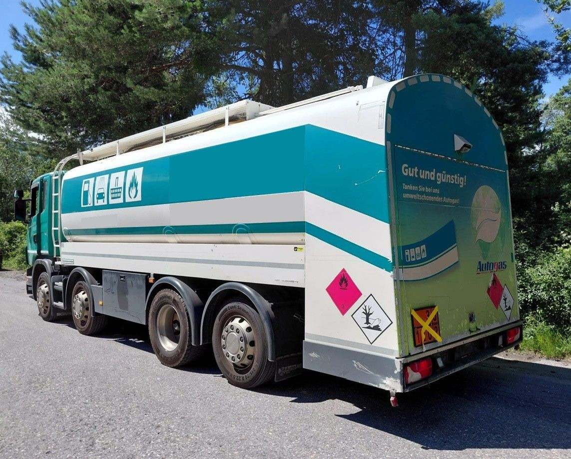 Scania G440 8x2, E5, Schwingenschloegel, 2 Kammern, ADR - Truk tangki: gambar 5 Scania G440 8x2, E5, Schwingenschloegel, 2 Kammern, ADR - Truk tangki: gambar 5
