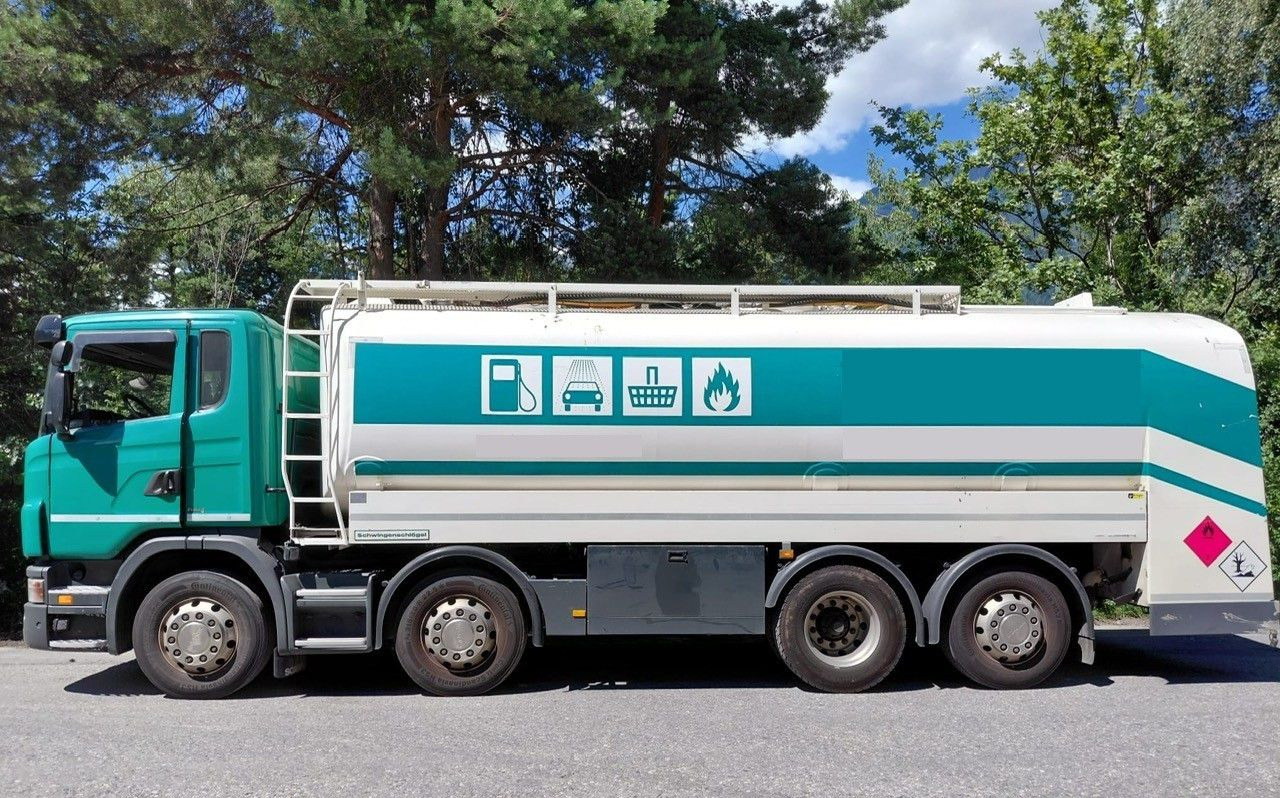 Scania G440 8x2, E5, Schwingenschloegel, 2 Kammern, ADR - Truk tangki: gambar 4 Scania G440 8x2, E5, Schwingenschloegel, 2 Kammern, ADR - Truk tangki: gambar 4