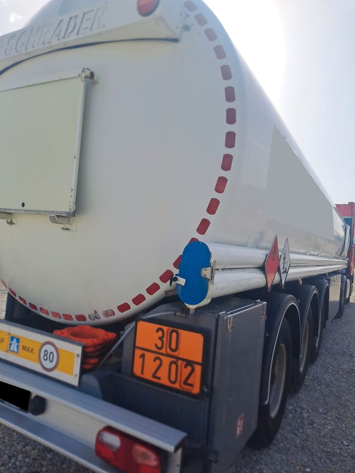 Schrader ADR, Treibstoff Diesel/Benzin, 4 Kammern, Sening Schrader ADR, Treibstoff Diesel/Benzin, 4 Kammern, Sening - Semi-trailer tangki: gambar 1 Schrader ADR, Treibstoff Diesel/Benzin, 4 Kammern, Sening Schrader ADR, Treibstoff Diesel/Benzin, 4 Kammern, Sening - Semi-trailer tangki: gambar 1