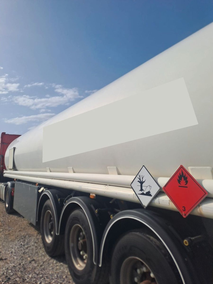 Schrader ADR, Treibstoff Diesel/Benzin, 4 Kammern, Sening Schrader ADR, Treibstoff Diesel/Benzin, 4 Kammern, Sening - Semi-trailer tangki: gambar 3 Schrader ADR, Treibstoff Diesel/Benzin, 4 Kammern, Sening Schrader ADR, Treibstoff Diesel/Benzin, 4 Kammern, Sening - Semi-trailer tangki: gambar 3