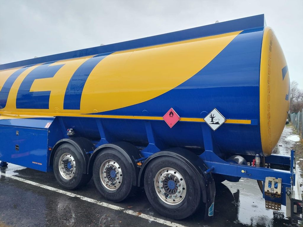 Schwarzmüller Schwingenschlögel,ADR,Diesel/Benzin, 5 Kammern - Semi-trailer tangki: gambar 2 Schwarzmüller Schwingenschlögel,ADR,Diesel/Benzin, 5 Kammern - Semi-trailer tangki: gambar 2