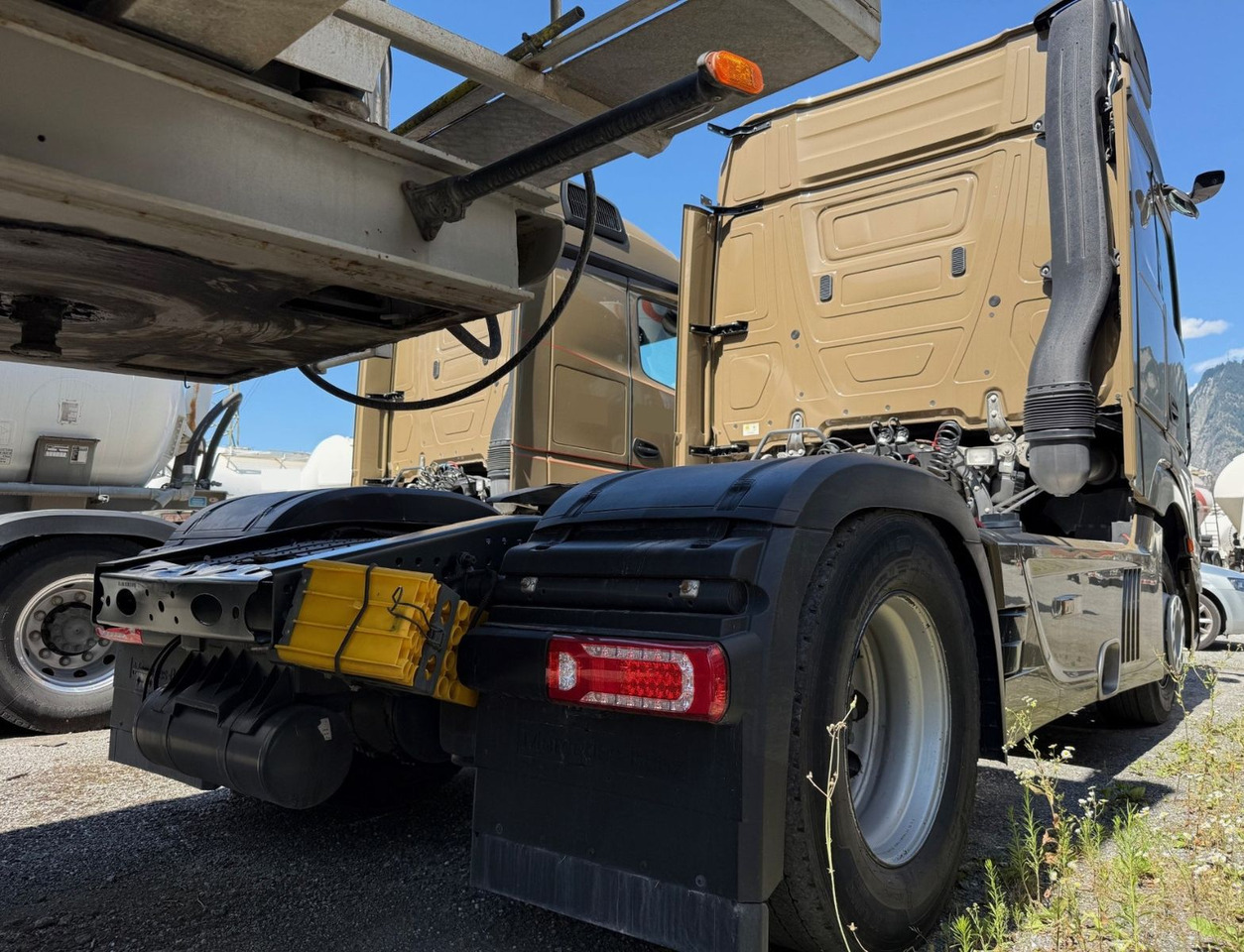 Mercedes-Benz Actros 1845 4x2, MP5, E6, Retarder - Tractor head: gambar 4 Mercedes-Benz Actros 1845 4x2, MP5, E6, Retarder - Tractor head: gambar 4