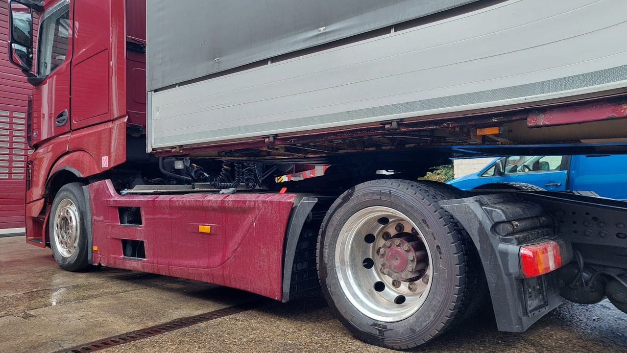 Mercedes-Benz Actros 1848 4x2, E6,Lowliner,verstellbare Sattel - Tractor head: gambar 5 Mercedes-Benz Actros 1848 4x2, E6,Lowliner,verstellbare Sattel - Tractor head: gambar 5