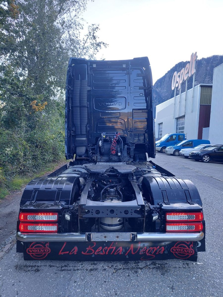 Volvo FH16-650 4x2, Euro 6, VEB, airbrush - Tractor head: gambar 5 Volvo FH16-650 4x2, Euro 6, VEB, airbrush - Tractor head: gambar 5