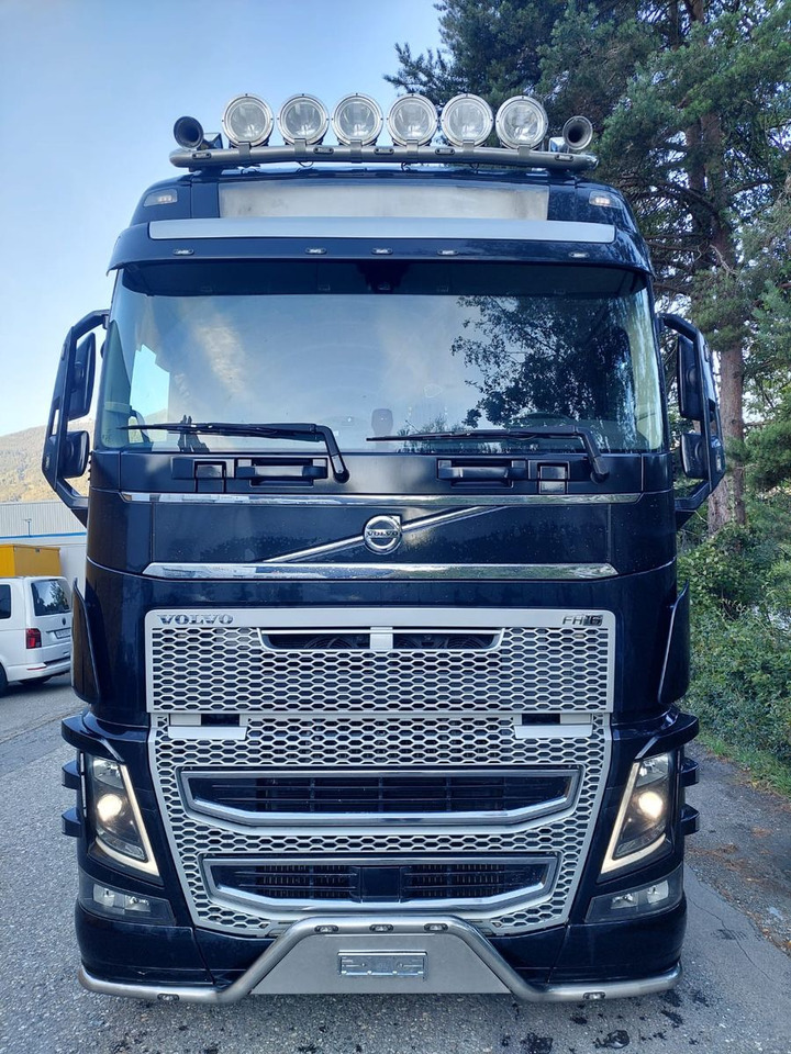 Volvo FH16-650 4x2, Euro 6, VEB, airbrush - Tractor head: gambar 2 Volvo FH16-650 4x2, Euro 6, VEB, airbrush - Tractor head: gambar 2