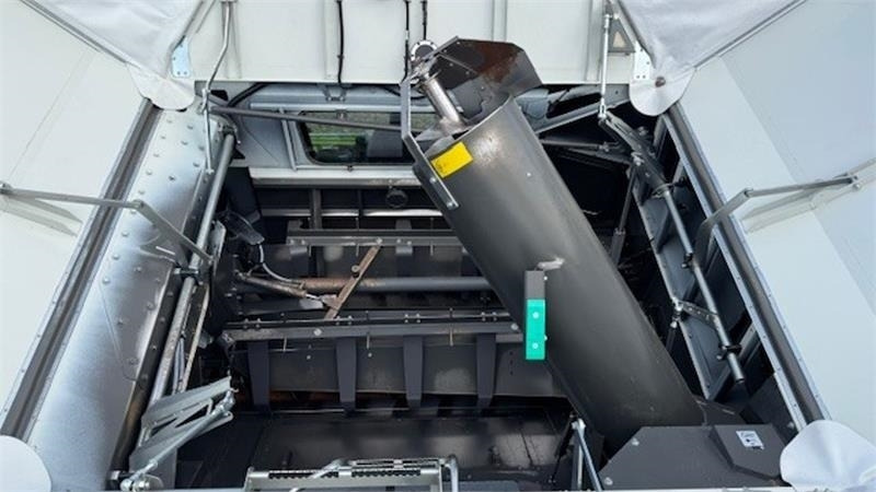 Leasing Claas Lexion 8800TT 8800 TT, m. meget udstyr Claas Lexion 8800TT 8800 TT, m. meget udstyr: gambar 17 Leasing Claas Lexion 8800TT 8800 TT, m. meget udstyr Claas Lexion 8800TT 8800 TT, m. meget udstyr: gambar 17