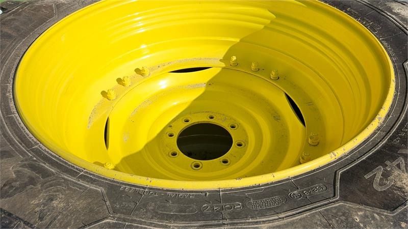 Michelin 480/70-30 og 520/85-42 - Ban untuk Peralatan pertanian: gambar 3 Michelin 480/70-30 og 520/85-42 - Ban untuk Peralatan pertanian: gambar 3
