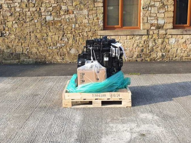 Cummins B6.7 engine unused 6 cylinder CM2450 ECU QSB - Mesin untuk Peralatan konstruksi: gambar 2 Cummins B6.7 engine unused 6 cylinder CM2450 ECU QSB - Mesin untuk Peralatan konstruksi: gambar 2