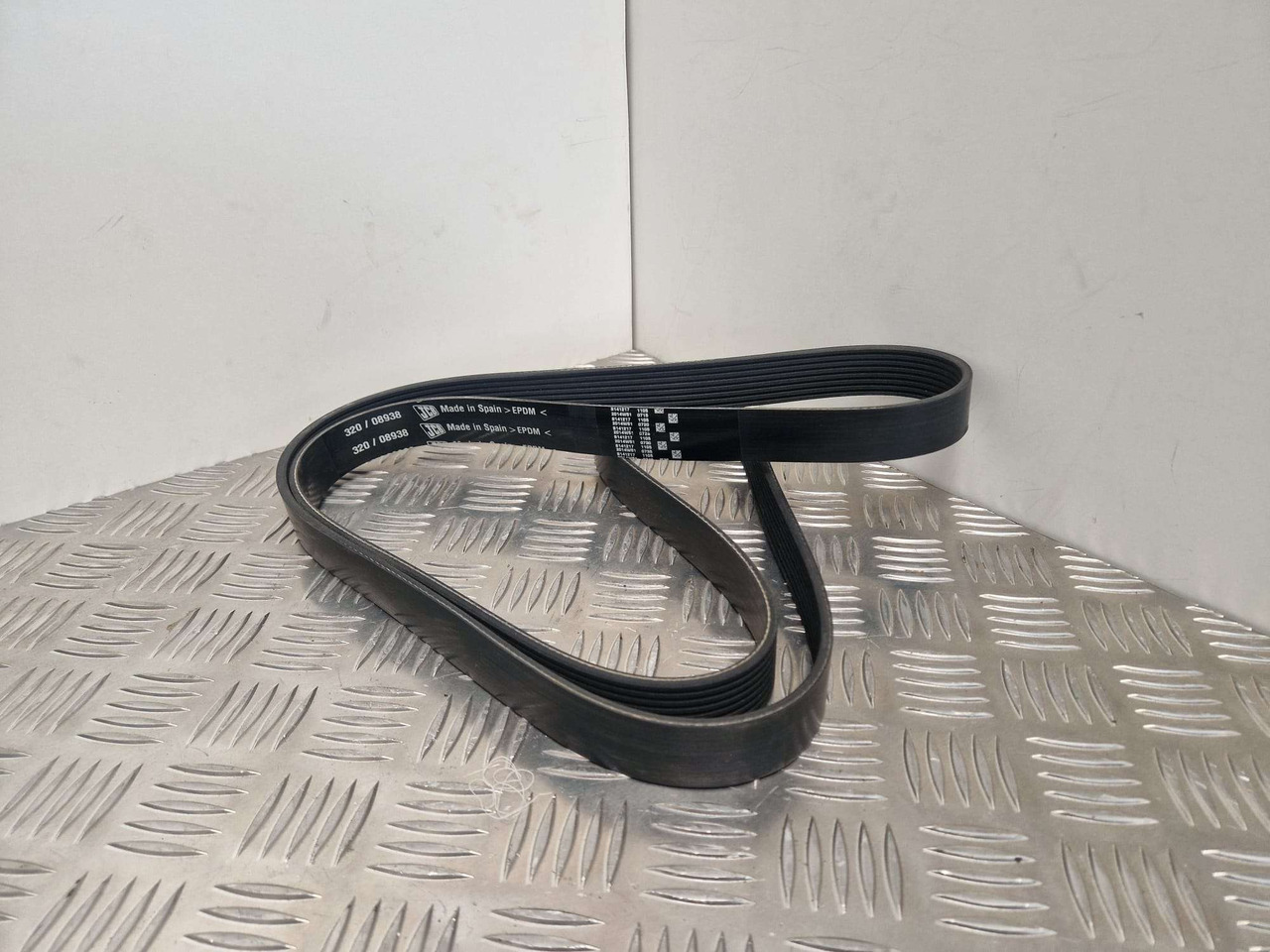 JCB 320/08939 drive belt 2139mm Genuine - Suku Cadang Mesin untuk Peralatan konstruksi: gambar 1 JCB 320/08939 drive belt 2139mm Genuine - Suku Cadang Mesin untuk Peralatan konstruksi: gambar 1