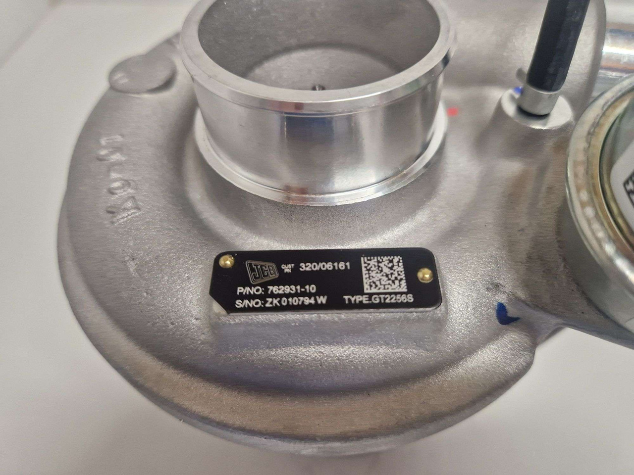 JCB 74kw mT3 Turbo Garrett Turbocharger 320/06161 / 762931-10 - Suku Cadang Mesin untuk Peralatan konstruksi: gambar 2 JCB 74kw mT3 Turbo Garrett Turbocharger 320/06161 / 762931-10 - Suku Cadang Mesin untuk Peralatan konstruksi: gambar 2