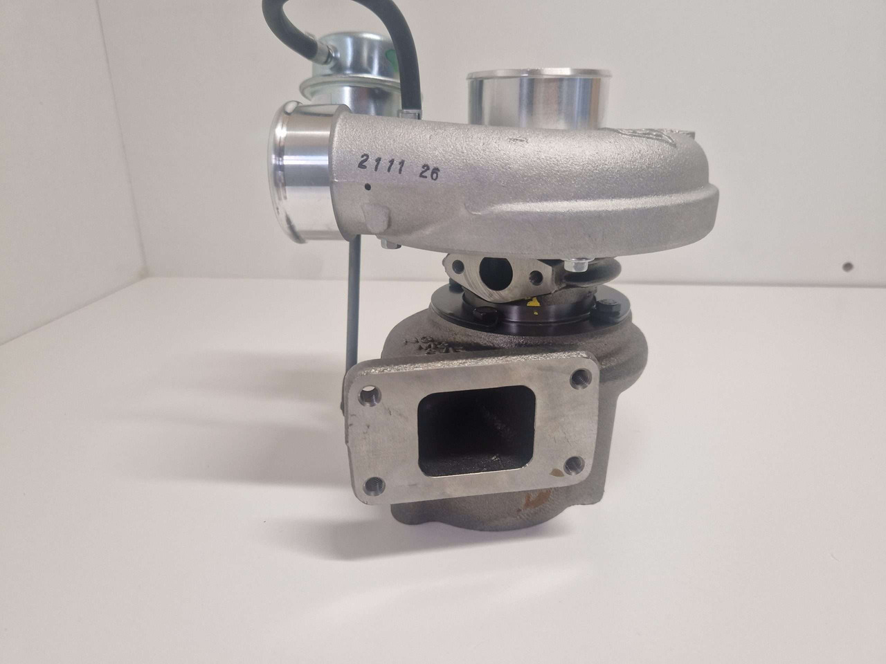 JCB turbocharger 320/06085 Garrett 85kw turbo - Suku Cadang Mesin untuk Peralatan konstruksi: gambar 2 JCB turbocharger 320/06085 Garrett 85kw turbo - Suku Cadang Mesin untuk Peralatan konstruksi: gambar 2