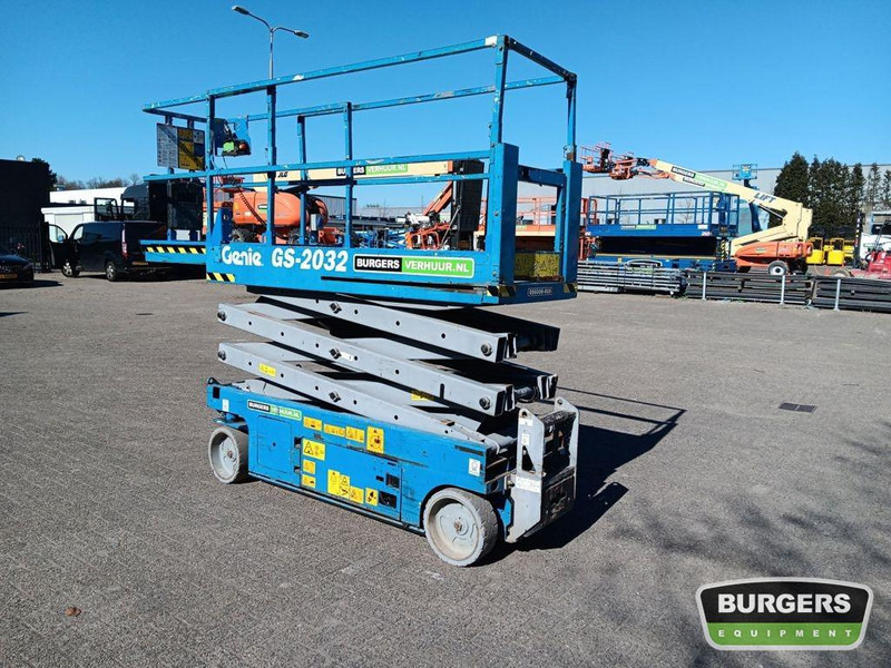 Genie GS2032 - Scissor lifts: gambar 1 Genie GS2032 - Scissor lifts: gambar 1