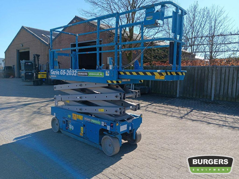 Genie GS2032 - Scissor lifts: gambar 4 Genie GS2032 - Scissor lifts: gambar 4