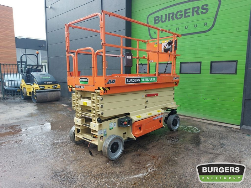 JLG 3246ES - Scissor lifts: gambar 1 JLG 3246ES - Scissor lifts: gambar 1