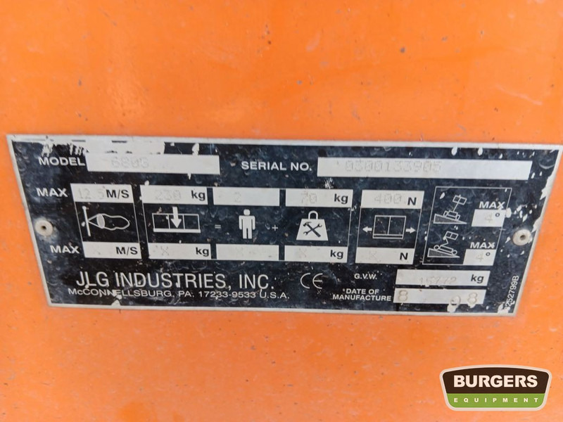 Boom teleskopik JLG 680S: gambar 14