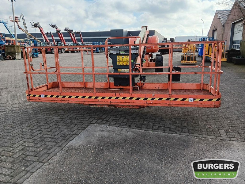 Boom teleskopik JLG 680S: gambar 6