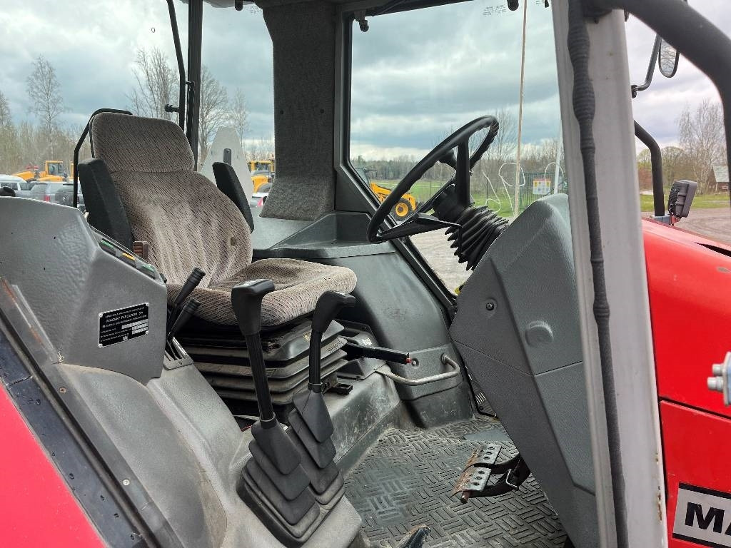 Massey Ferguson 3065 Dismantled. Only spare parts - Traktor: gambar 3 Massey Ferguson 3065 Dismantled. Only spare parts - Traktor: gambar 3