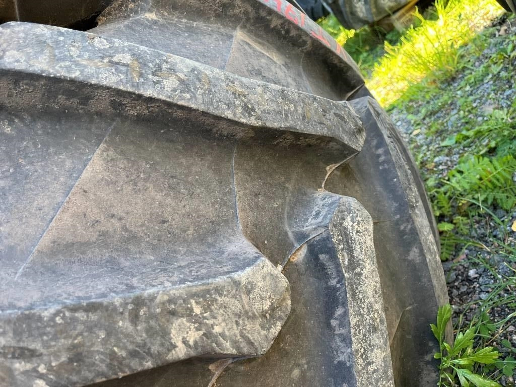 Trelleborg 650/65 42 540/65 30 till Valmet Valtra T174 - Ban untuk Peralatan pertanian: gambar 3 Trelleborg 650/65 42 540/65 30 till Valmet Valtra T174 - Ban untuk Peralatan pertanian: gambar 3
