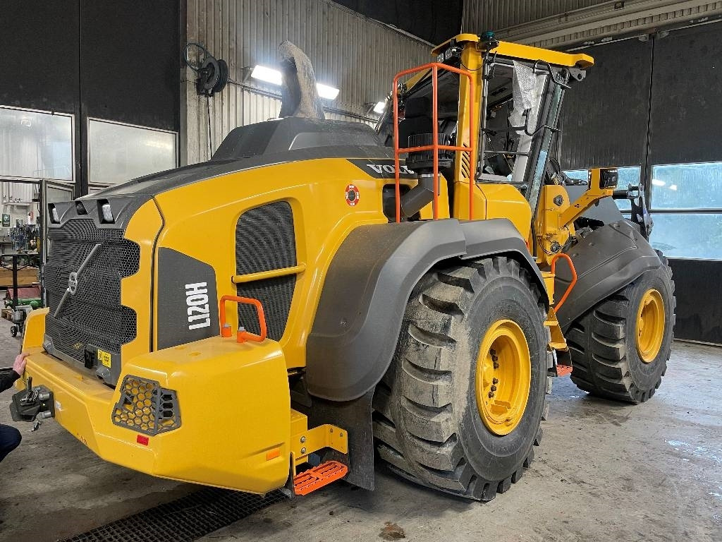 Volvo L 120 H - Wheel loader: gambar 4 Volvo L 120 H - Wheel loader: gambar 4